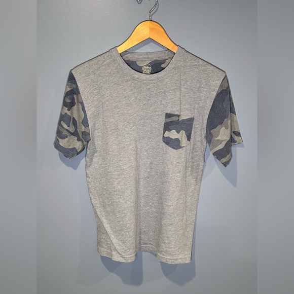 Set Of 2 T Shirts Short Sleeve Fit Size XL 14-16 Different Brands Color Blue - Picture 1 of 5